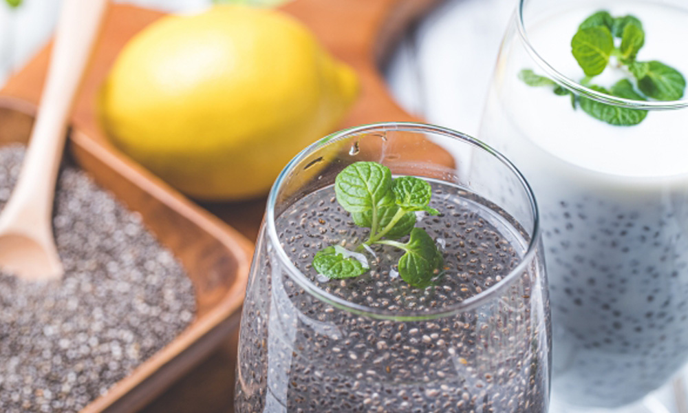 チアシードのブラックとホワイトのイメージ